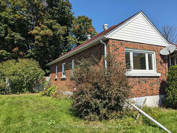 4th image of 35 Argyle Ave