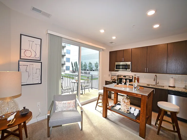 Encore 4505 at Town Center Apartments — Photo 17