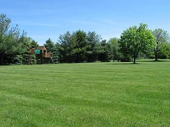 4th image of 876 High Meadow Ct