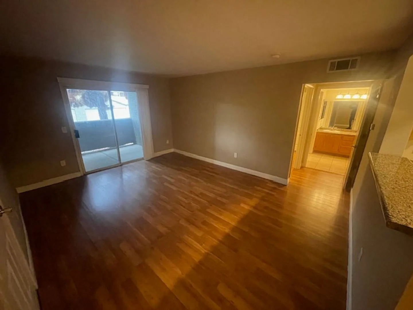 Great Downstairs Unitin Gated Community Located Near Strip A Must See — Photo 3