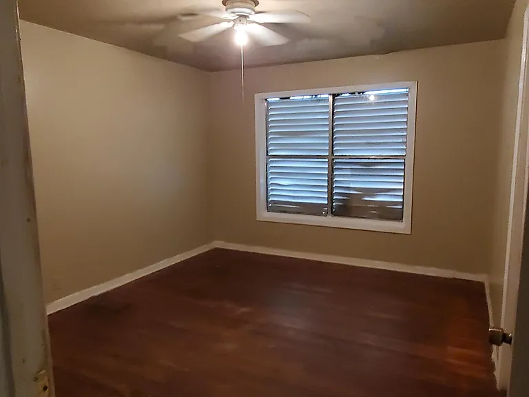 5814 Hinman Dr — Photo 8