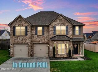 124 Beckwood Ln, Maryville, TN 37801