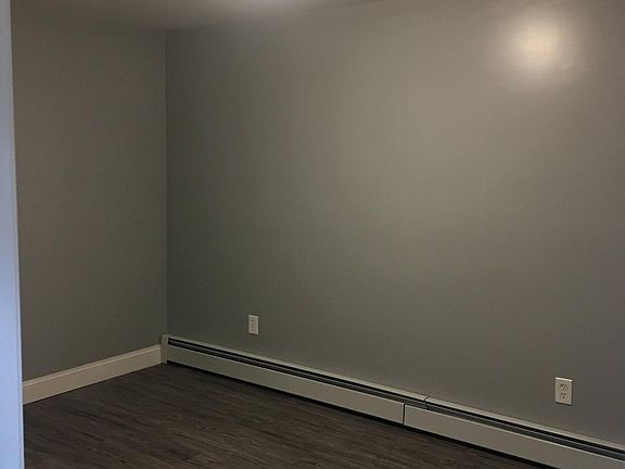2nd image of 423 Bowdoin St #B