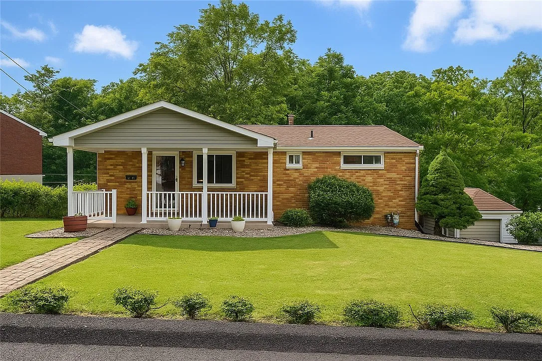 104 Greenview Dr photo 1