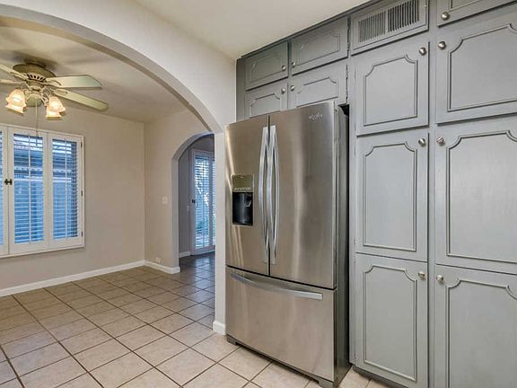 5th image of 2810 E Glenrosa Ave APT 2