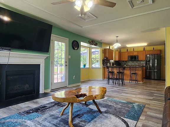 5th image of 138 Dove Hollow Dr