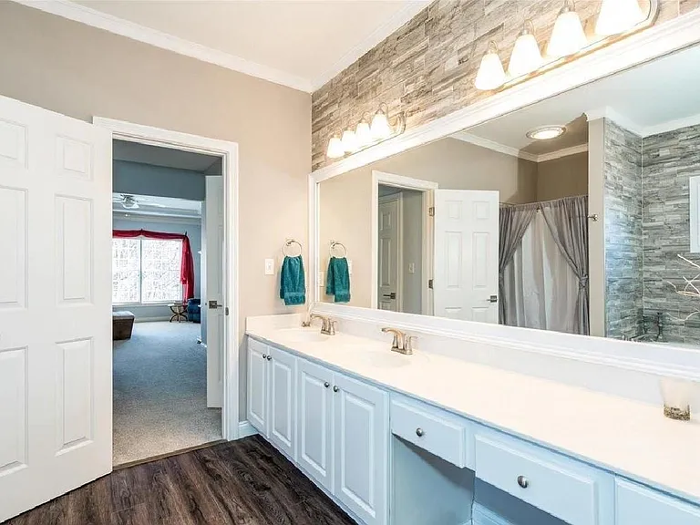 5012 Wolfpen Woods Dr — Photo 18