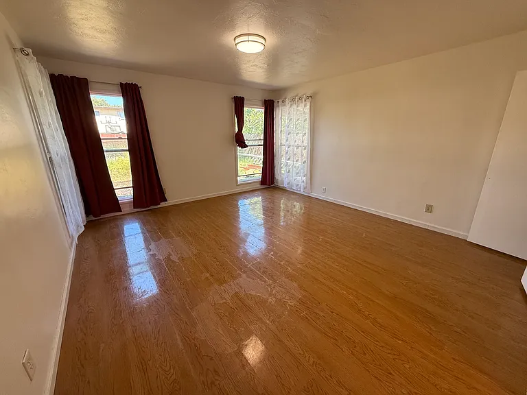 13214 Aurora Dr — Photo 5