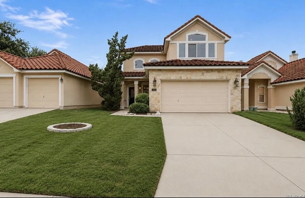 3 bed, 2.5 bath, 1639 sqft, $1,925 — Photo 3