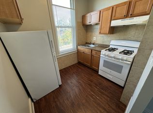 118 Center St UNIT 6, Elgin, IL 60120