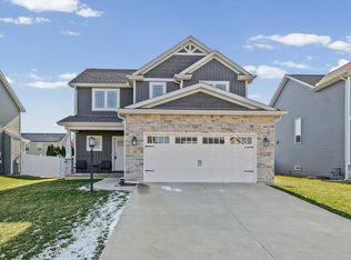 205 Gailardio St, Savoy, IL 61874