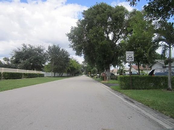 2nd image of 2575 NW 92nd Ave