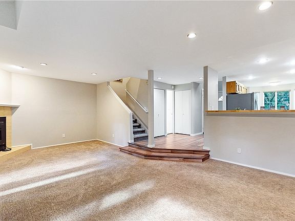 5th image of 2801 NE 195th St APT 11