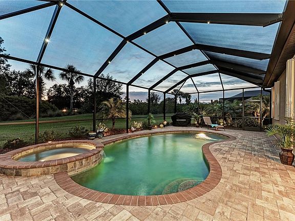 4th image of 6878 Willowshire Way