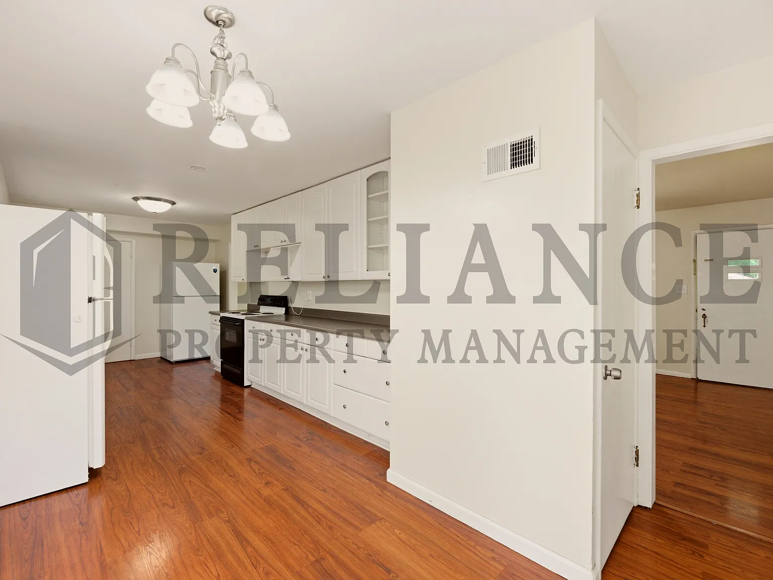 321 Southeast 10th St - 1 — Photo 2