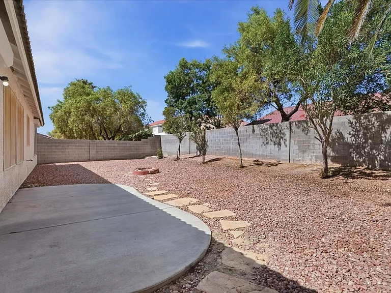 9041 Faversham Ct — Photo 11