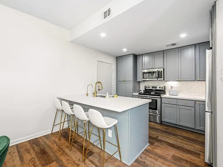 1116 Bering Dr #25 — Photo 16