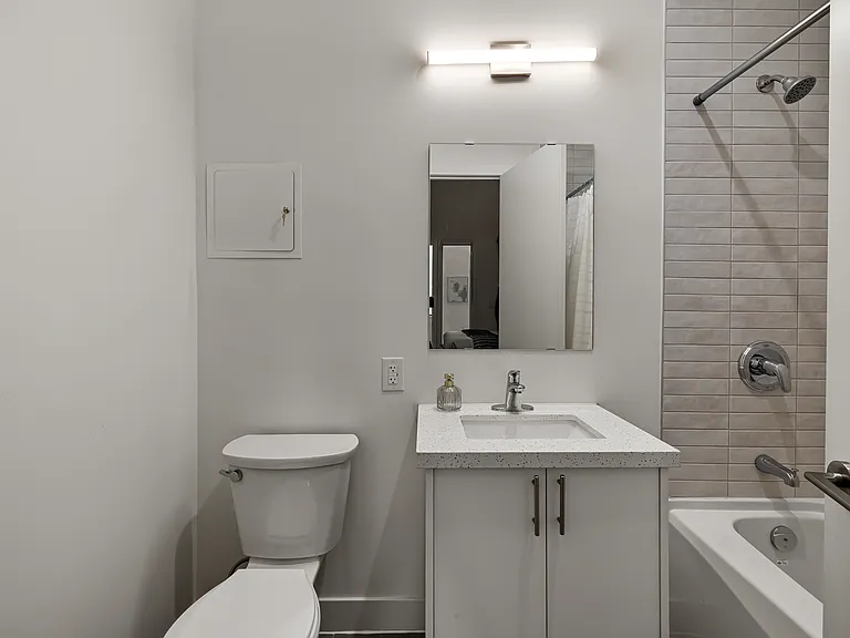 485 Albert St — Photo 11