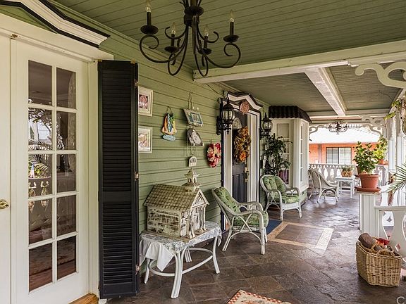 5th image of 2662 Torrance Blvd