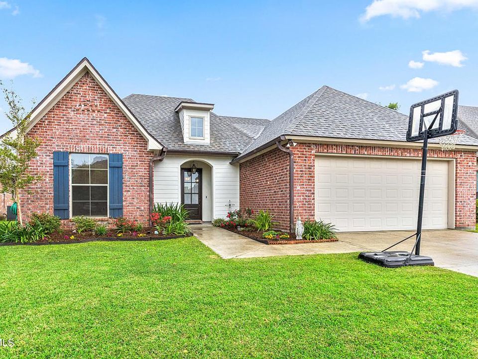 1st image of 315 Bluebonnet Dr