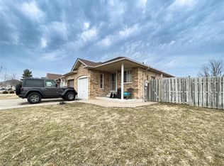 1198 Highnoon Dr, Windsor, ON N9G 2X1