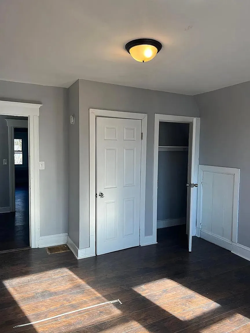 2 bed, $1,548 — Photo 4