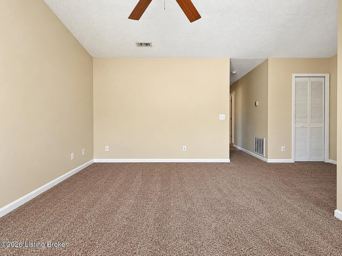 2 bed, 1.0 bath, 750 sqft, $995 — Photo 3