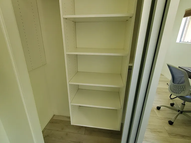 Closet in bedroom 1