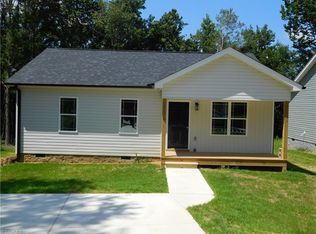 136 Crestwood Cir, High Point, NC 27260