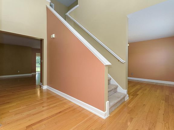 5th image of 7391 Milan Dr