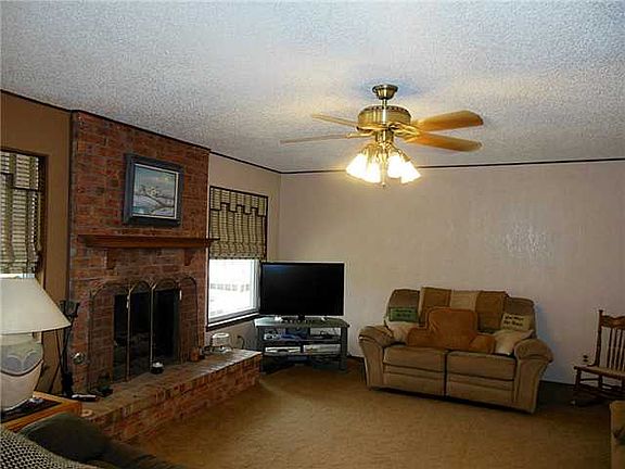 4th image of 1616 Bert Green Dr