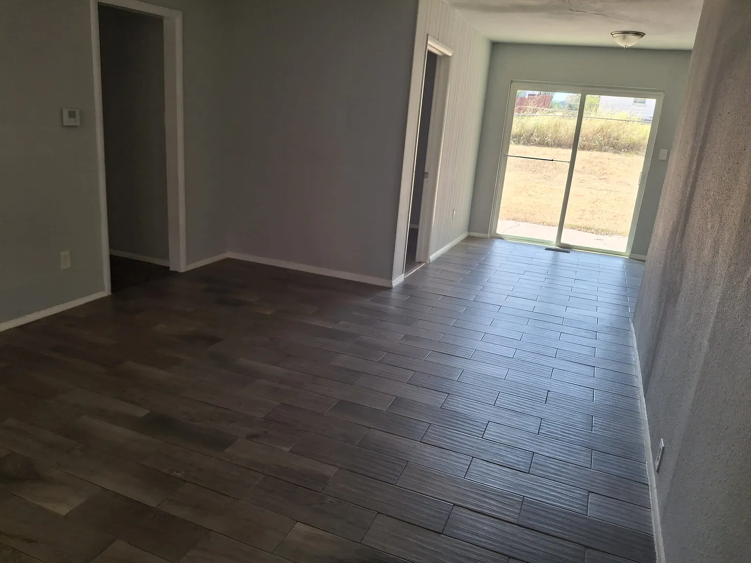 3 bed, 1.5 bath, 1290 sqft, $1,150 — Photo 2
