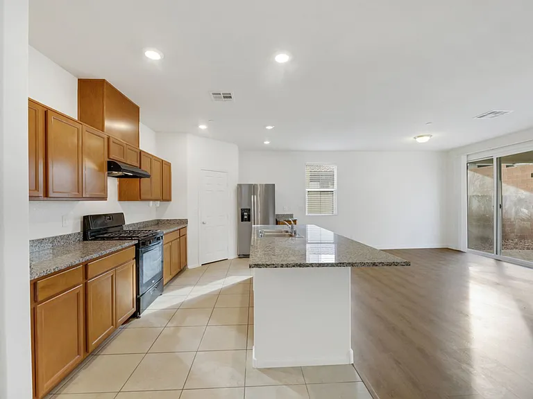 2809 Falling Mist St — Photo 3