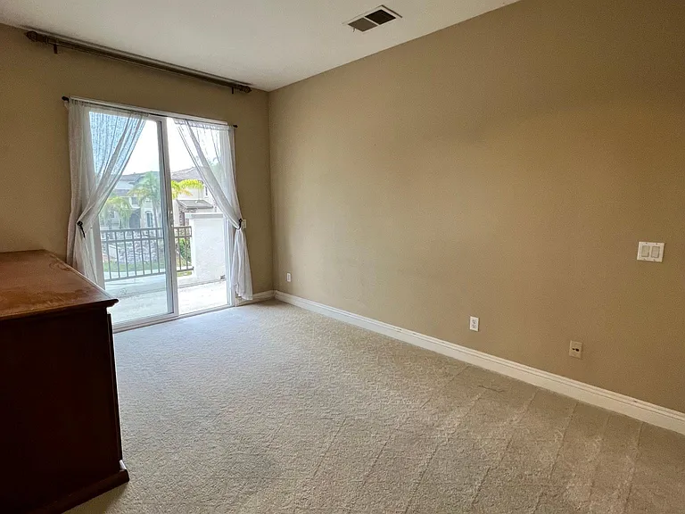 1540 Hillsborough St #1 — Photo 2