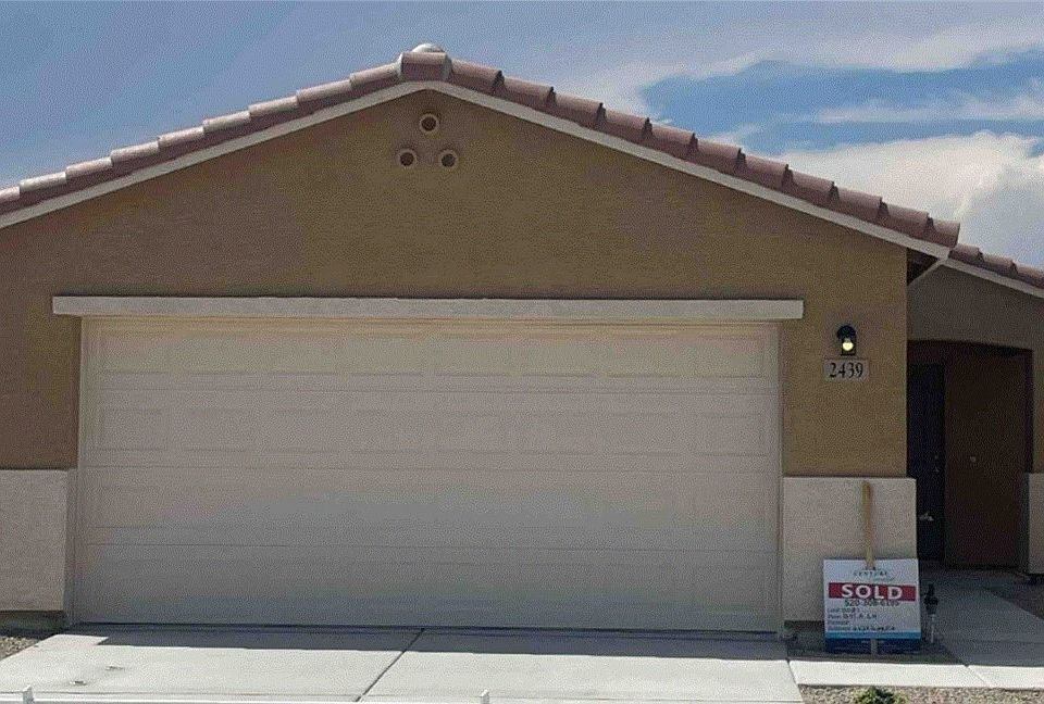 1st image of 2439 Tapatio Drive