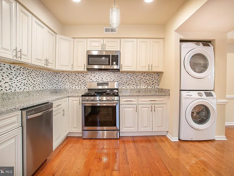 5321 Gay St NE — Photo 13