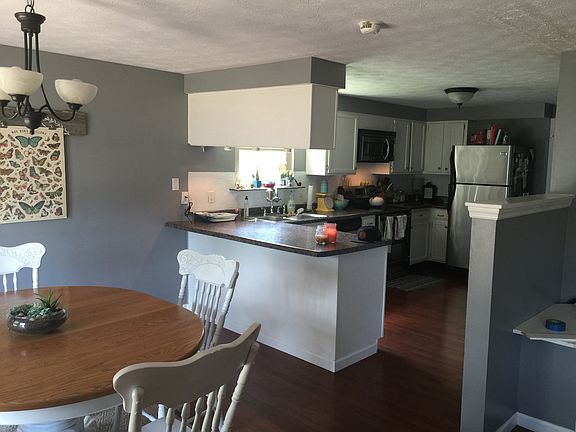 5th image of 6460 Grosse Point Pl