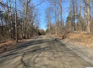 241 Black Bridge Rd, Elizaville, NY 12523