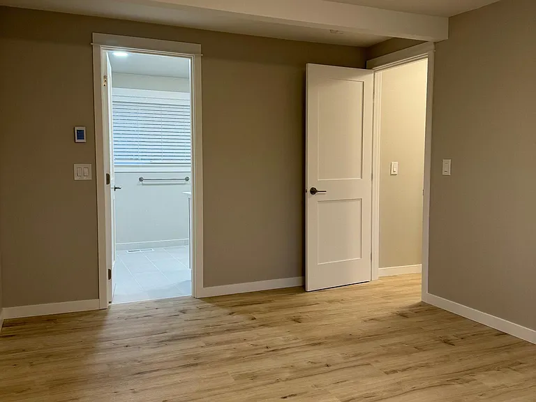 16209 Lake Hills Blvd — Photo 57