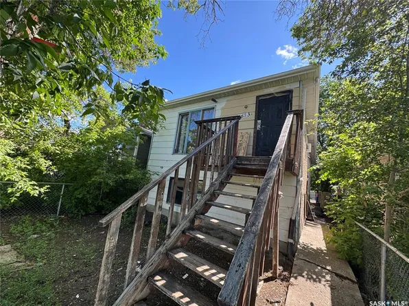 1633 RETALLACK STREET, Regina, SK S4T 2J6