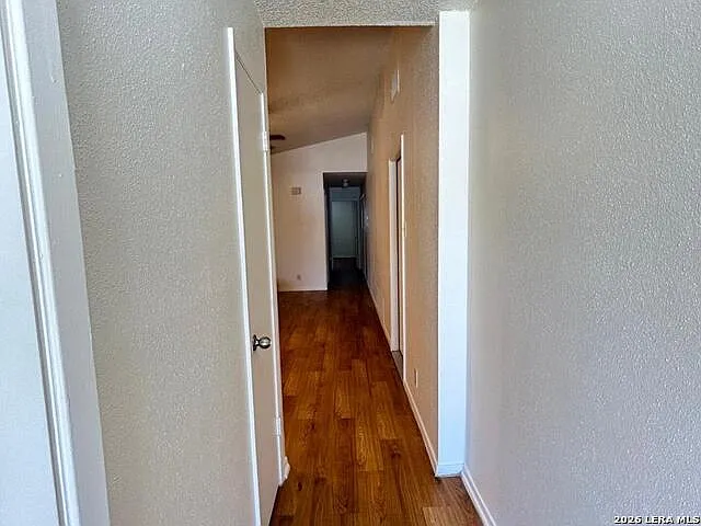 3 bed, 2.0 bath, 1147 sqft, $1,350 — Photo 3