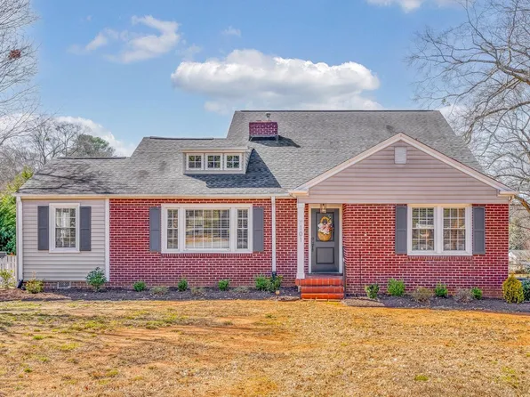 101 Corrine Dr, Greenville, SC 29607
