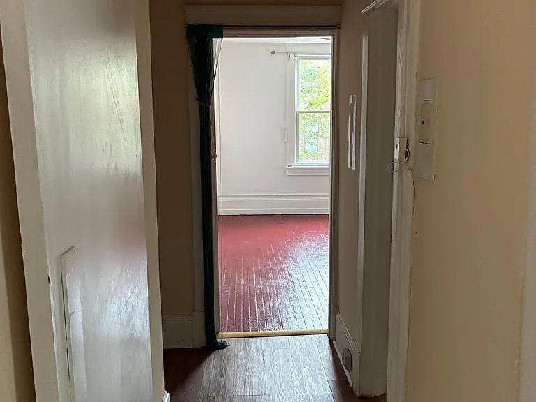 5510 44th Ave — Photo 9