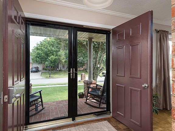 4th image of 209 Ironwood Dr