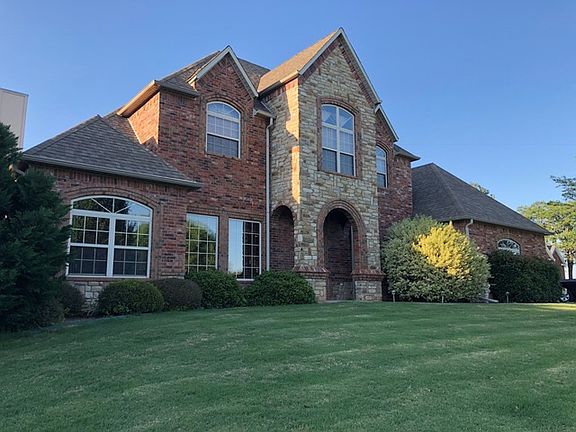 2nd image of 3921 Rolling Hills Dr