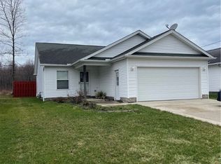 4879 Hawley Dr, Geneva, OH 44041