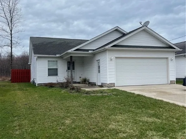 4879 Hawley Dr, Geneva, OH 44041