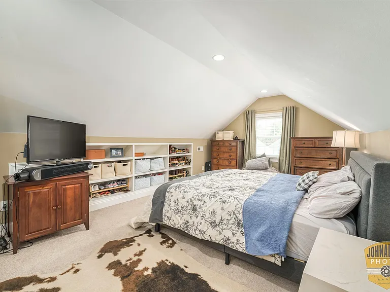 528 Rosedale Ave — Photo 17