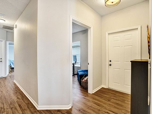 4th image of 10694 Pelican Drive