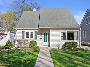4730 N Woodruff Ave, Whitefish Bay, WI
